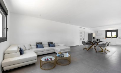 Reventa - Villa - Macisvenda
