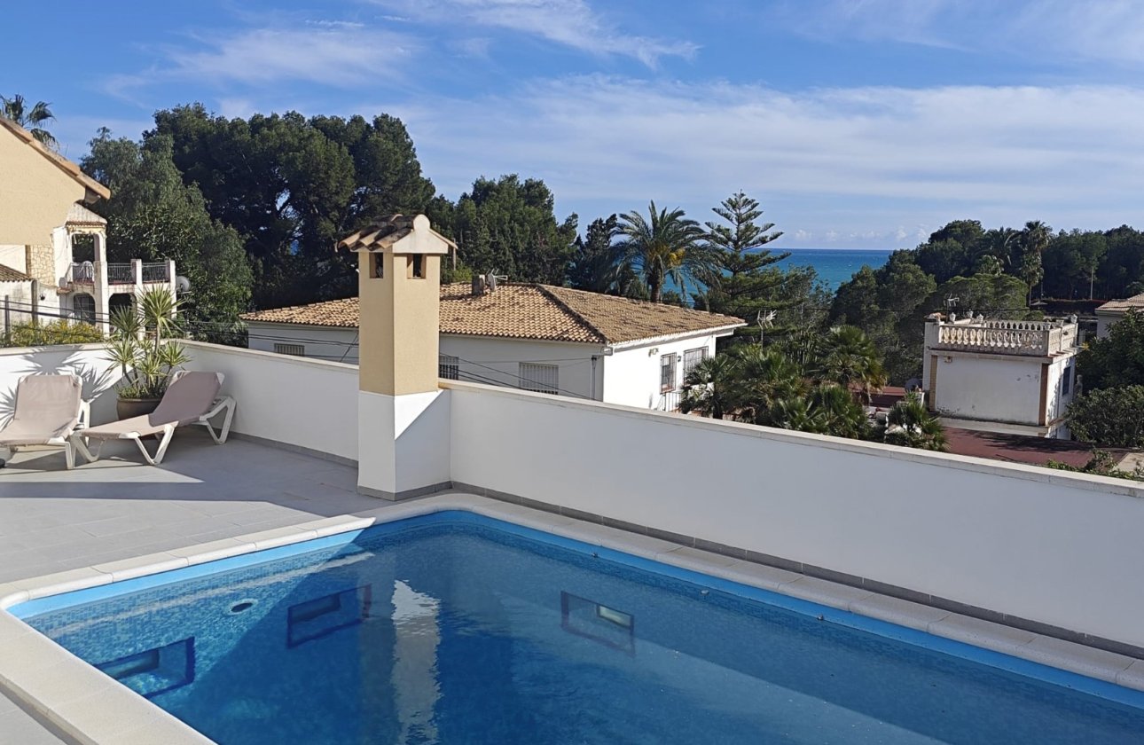 Resale - Villa - Altea