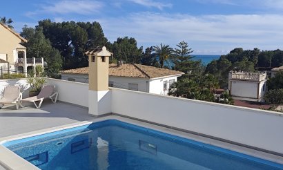 Resale - Villa - Altea