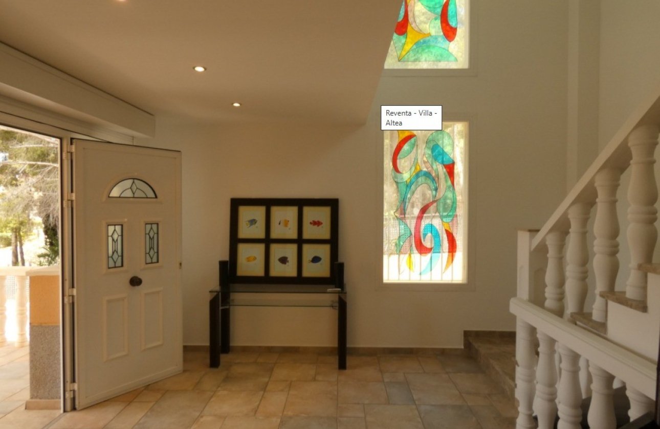 Resale - Villa - Altea