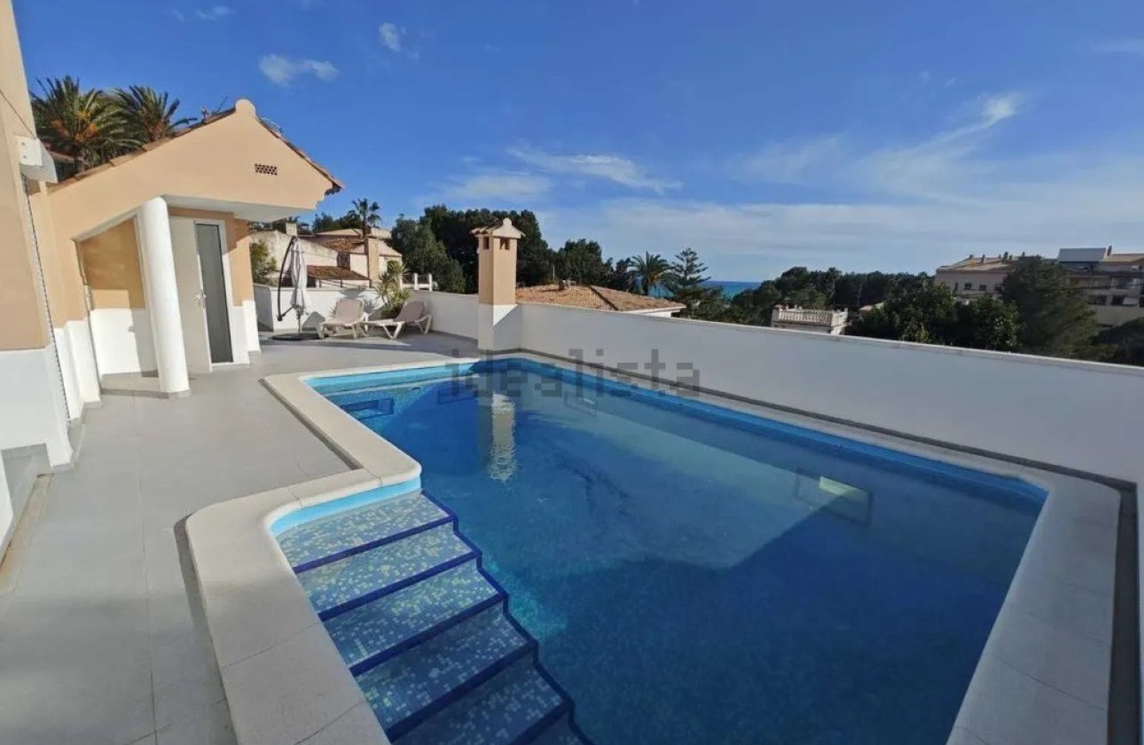 Resale - Villa - Altea