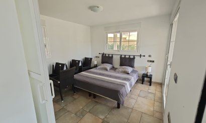 Resale - Villa - Altea