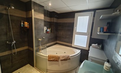 Resale - Villa - Altea