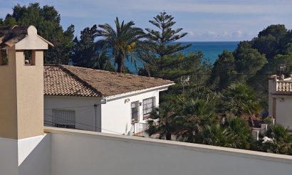Resale - Villa - Altea