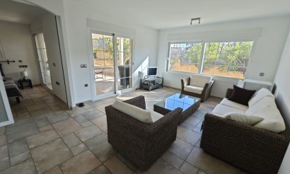Resale - Villa - Altea