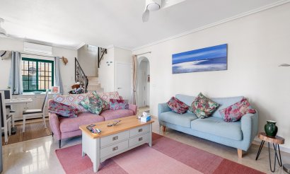 Resale - Villa - Orihuela Costa - Los Dolses