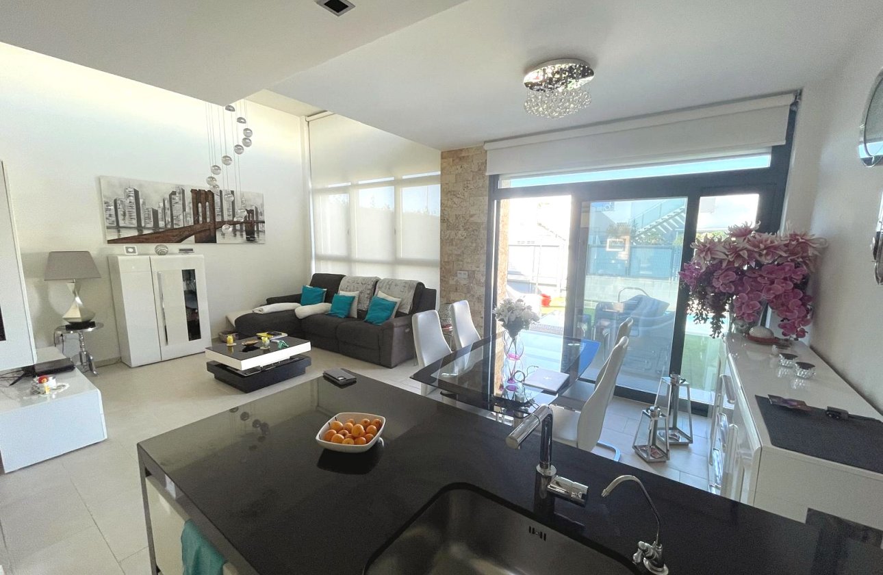 Revente - Villa - Ciudad Quesada - Pueblo Bravo