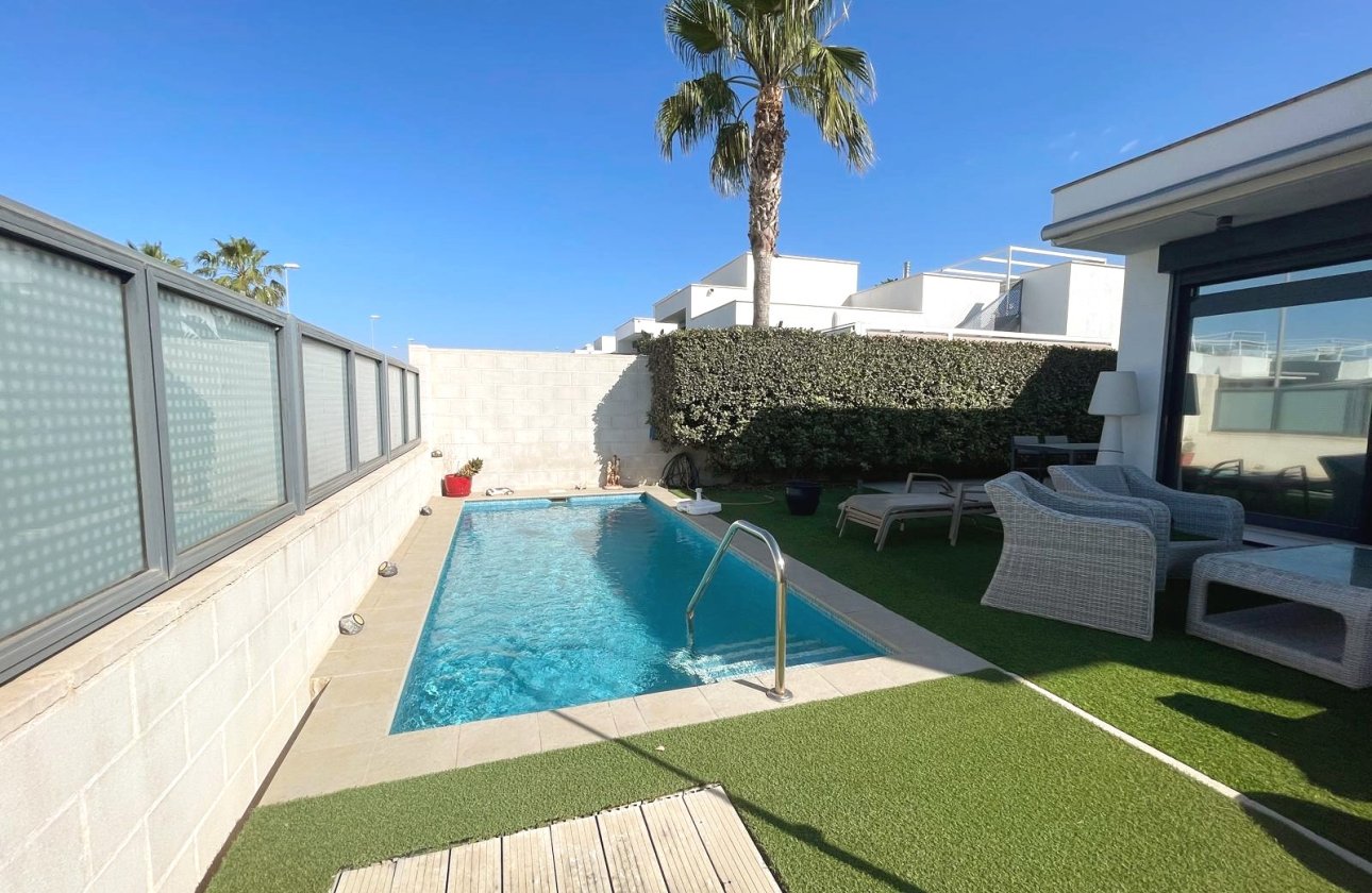 Revente - Villa - Ciudad Quesada - Pueblo Bravo