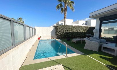 Revente - Villa - Ciudad Quesada - Pueblo Bravo