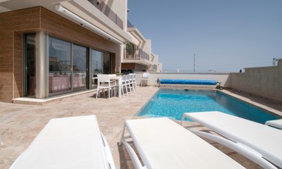 Revente - Villa - Orihuela Costa - Villamartin