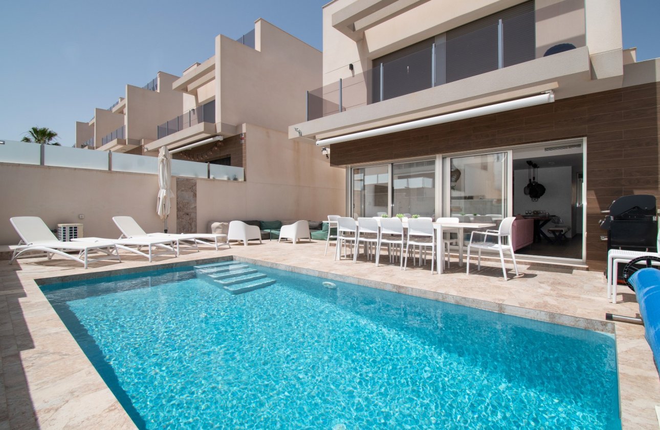 Revente - Villa - Orihuela Costa - Villamartin