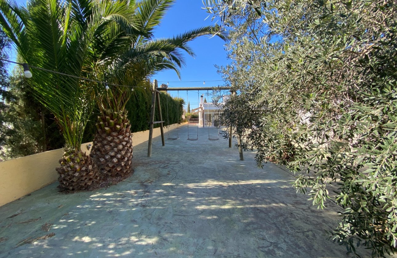 Resale - Villa - Sax