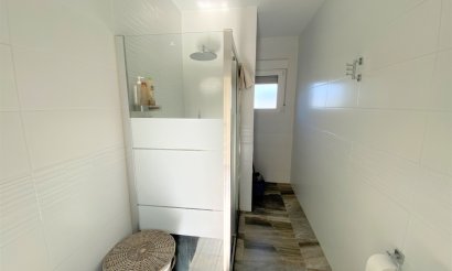 Resale - Villa - Sax