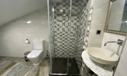 Resale - Villa - Sax
