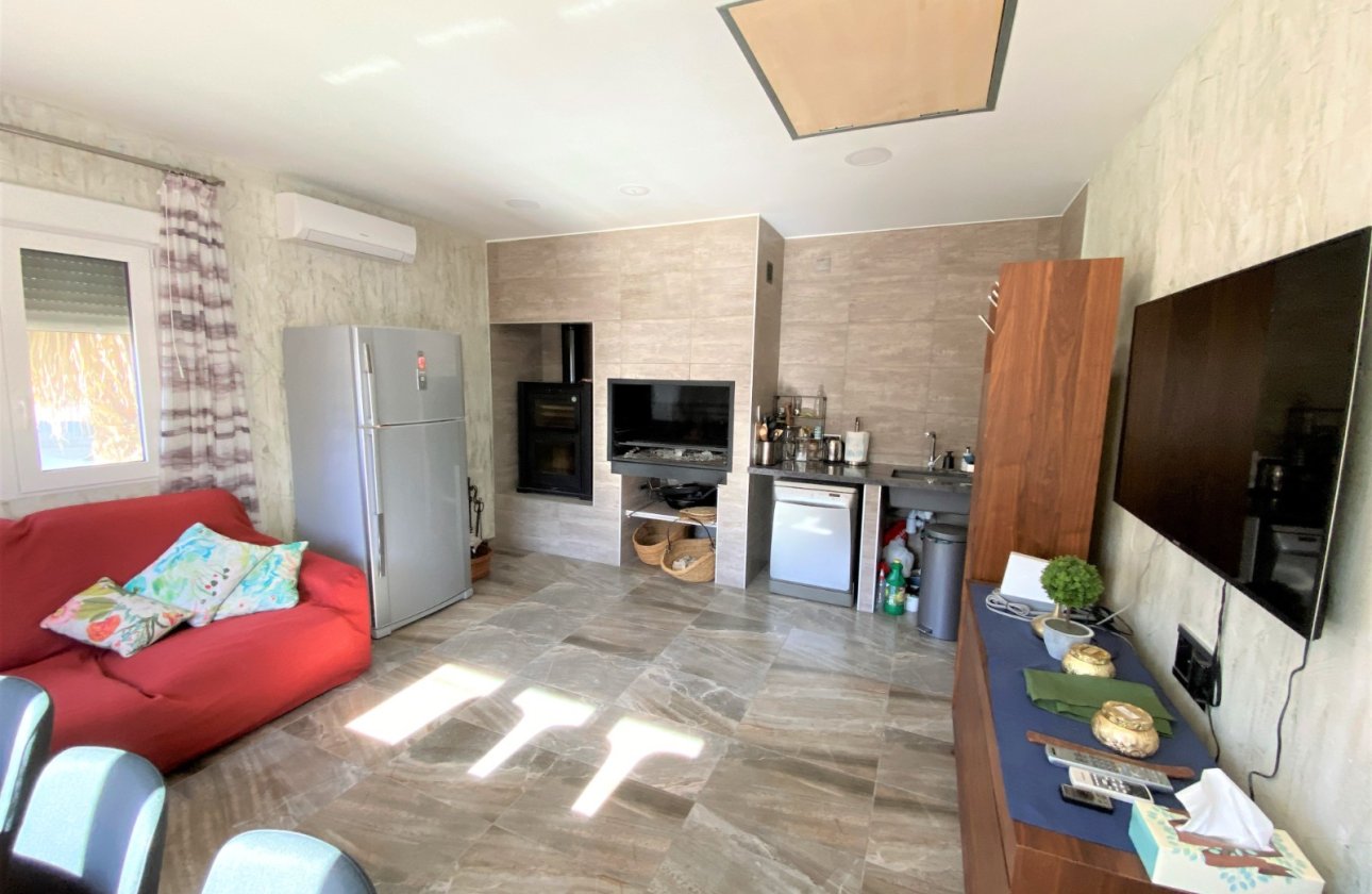 Resale - Villa - Sax