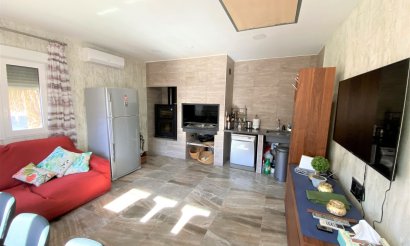 Resale - Villa - Sax