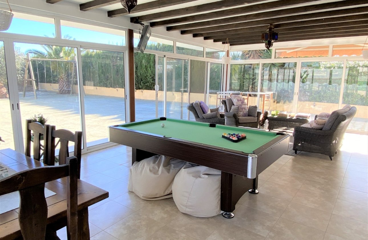 Resale - Villa - Sax
