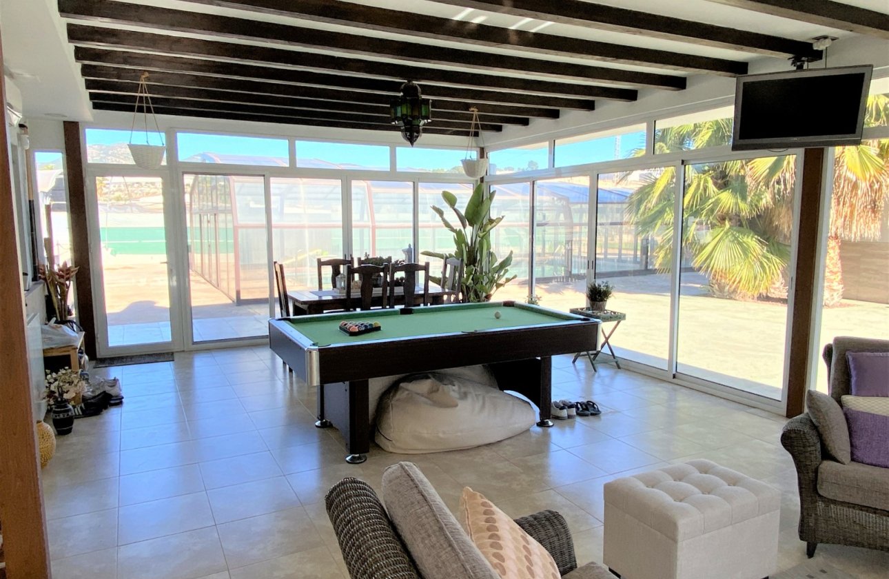 Resale - Villa - Sax
