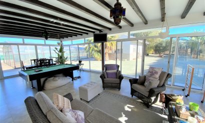 Resale - Villa - Sax
