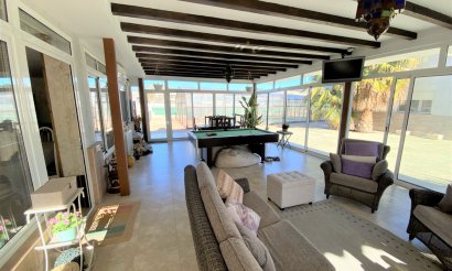 Resale - Villa - Sax