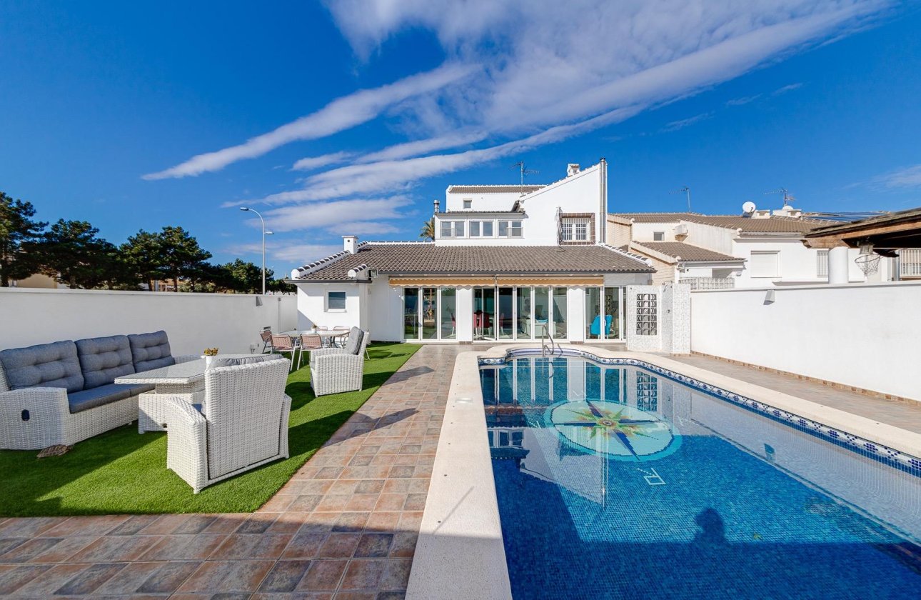 Resale - Villa - San Javier