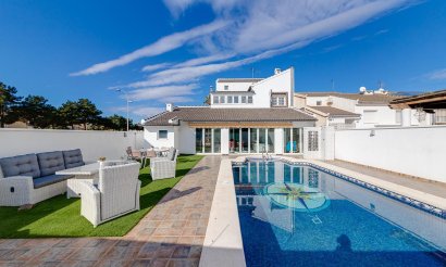 Resale - Villa - San Javier