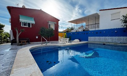 Resale - Villa - Torrevieja - Punta Prima