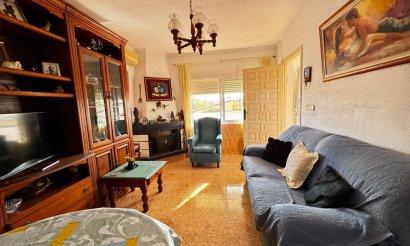 Resale - Villa - Torrevieja - Punta Prima