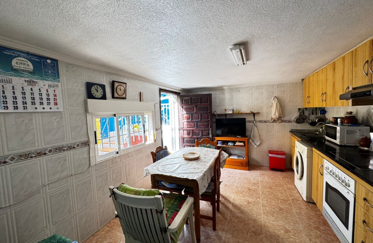Resale - Villa - Torrevieja - Punta Prima