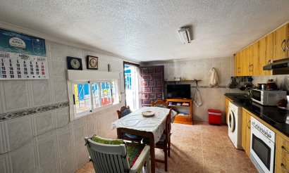 Resale - Villa - Torrevieja - Punta Prima