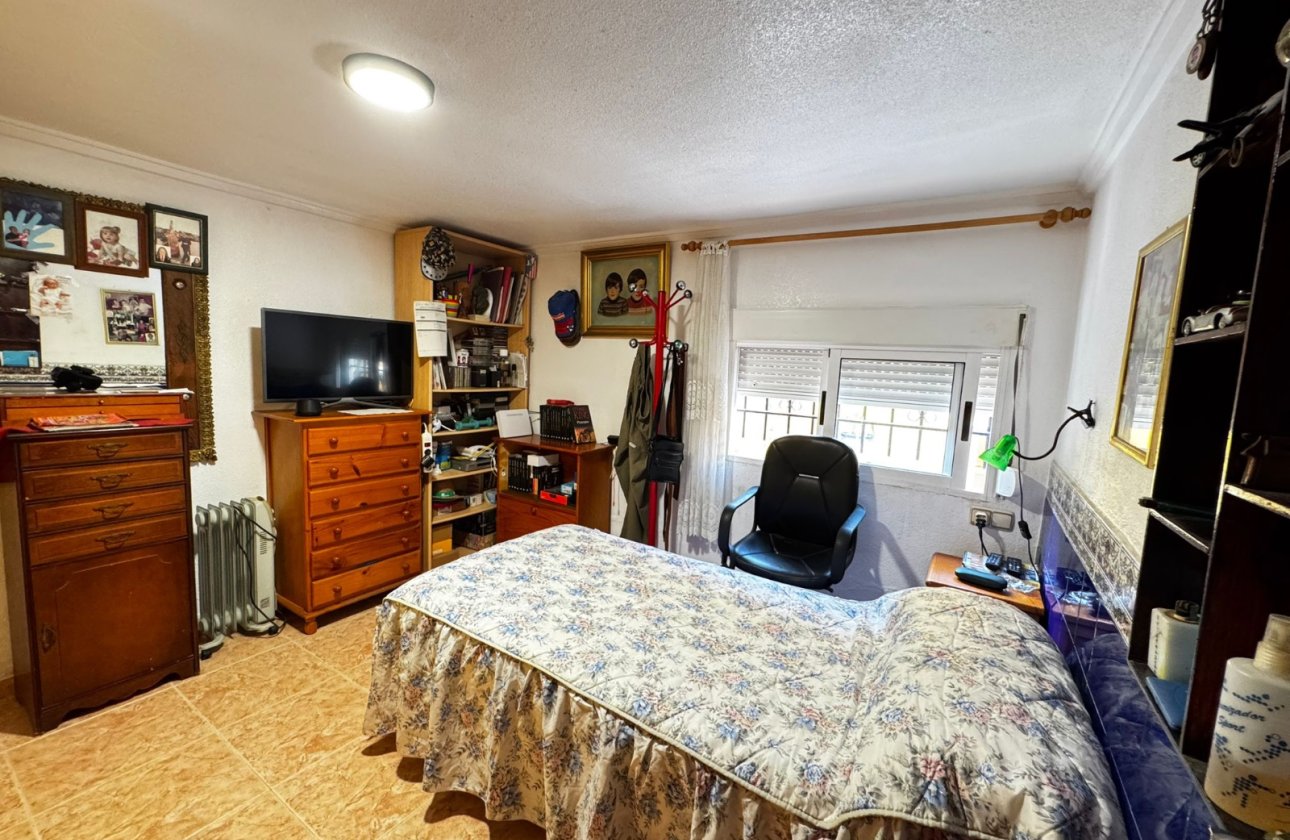 Resale - Villa - Torrevieja - Punta Prima