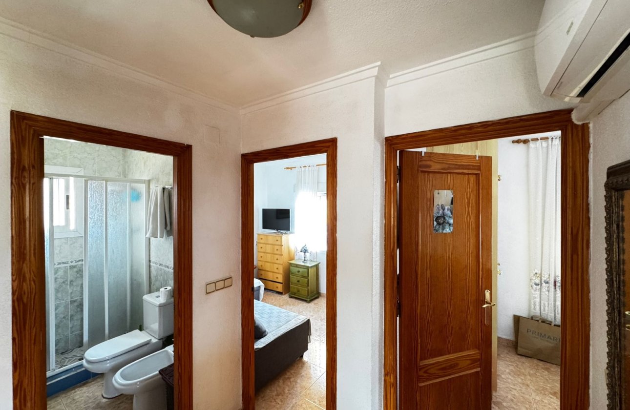 Resale - Villa - Torrevieja - Punta Prima