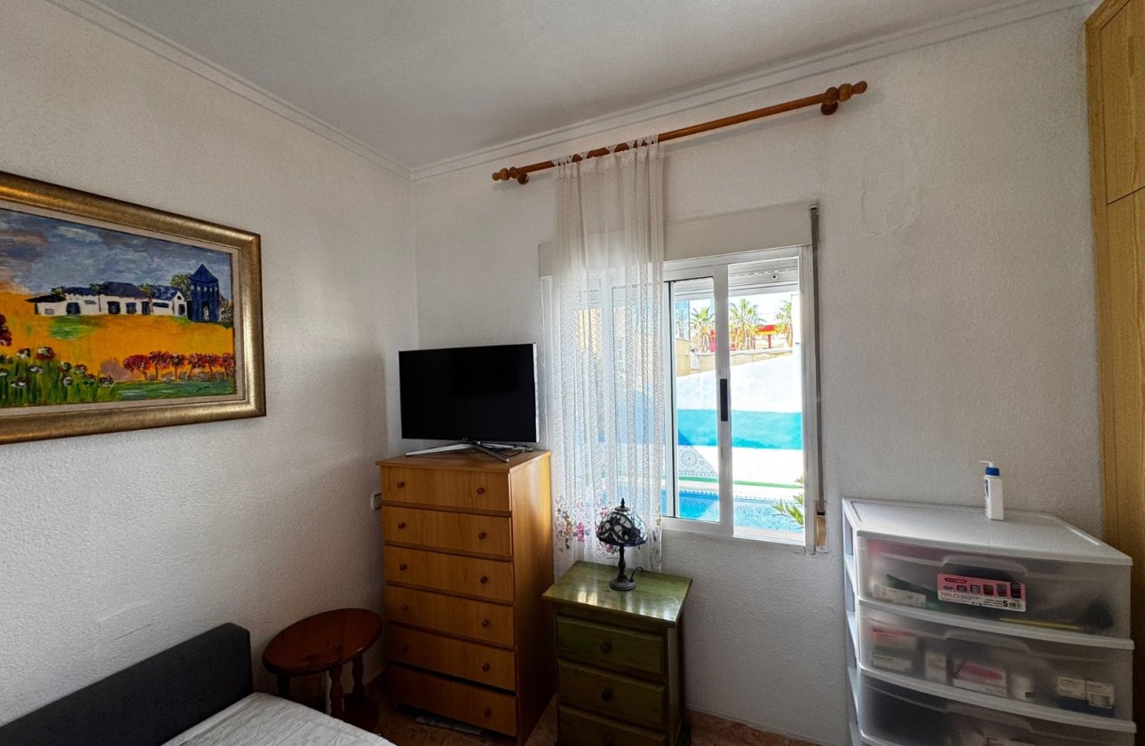 Resale - Villa - Torrevieja - Punta Prima