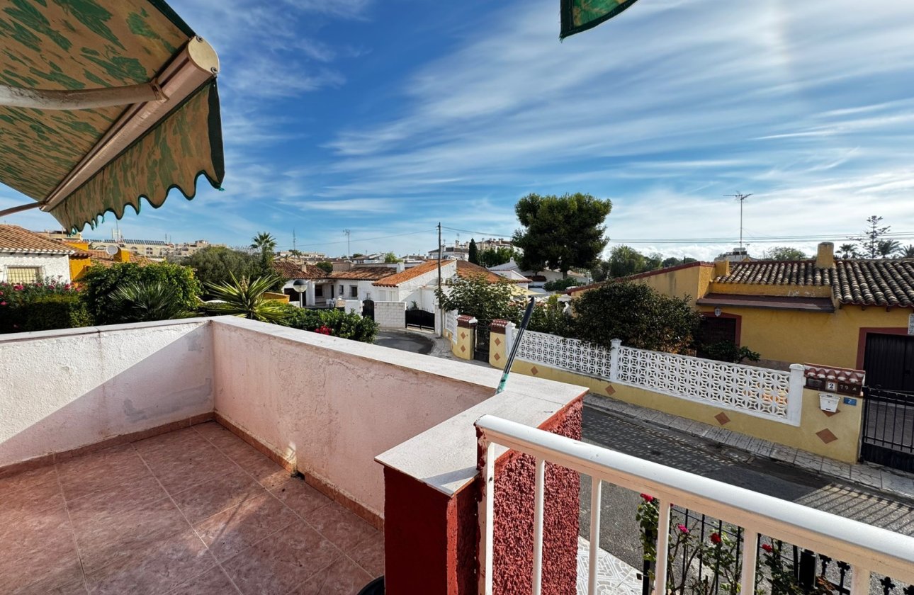Resale - Villa - Torrevieja - Punta Prima