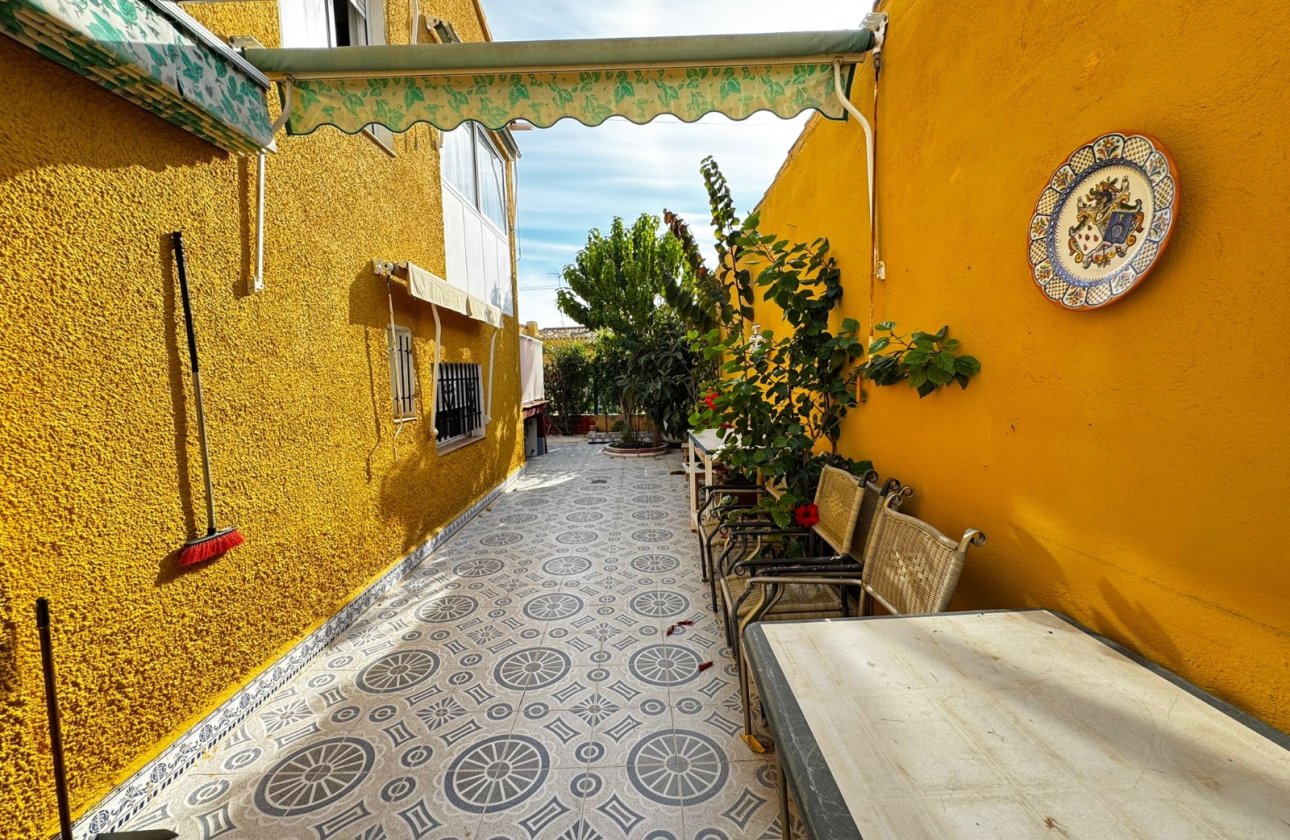 Resale - Villa - Torrevieja - Punta Prima