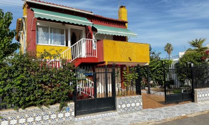 Resale - Villa - Torrevieja - Punta Prima