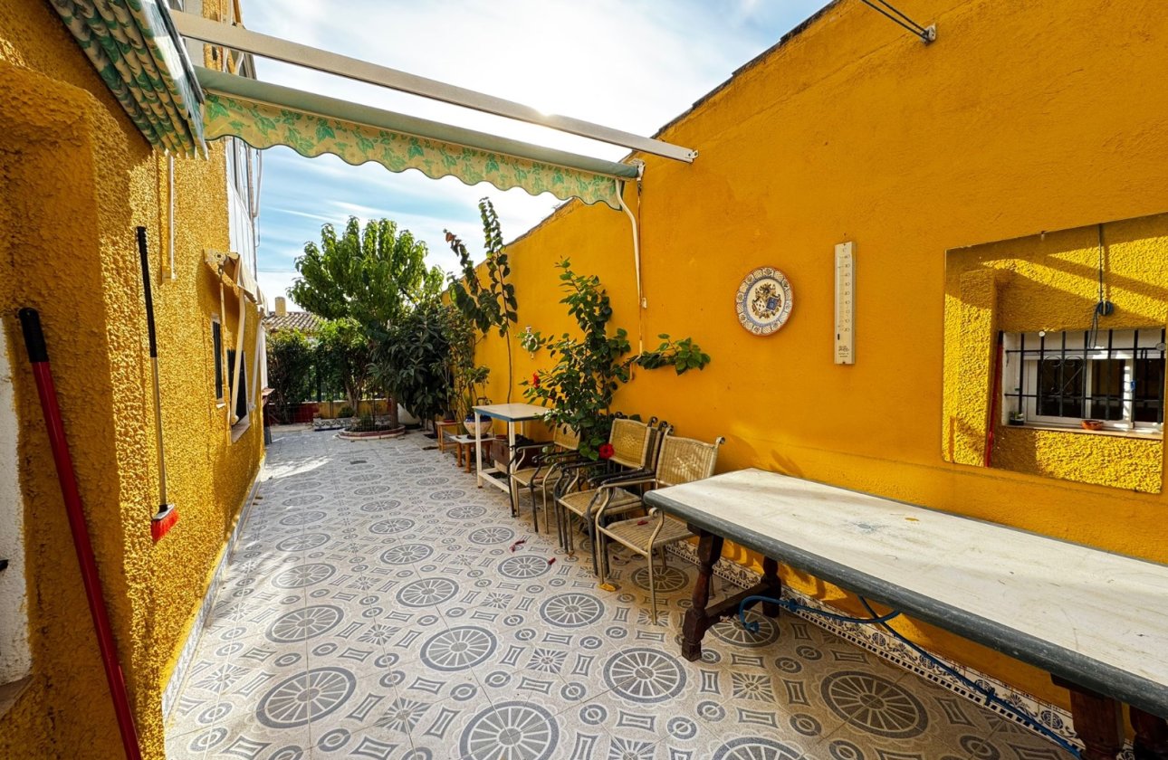 Resale - Villa - Torrevieja - Punta Prima