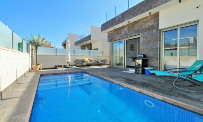 Reventa - Villa - Villamartin - Villamartín