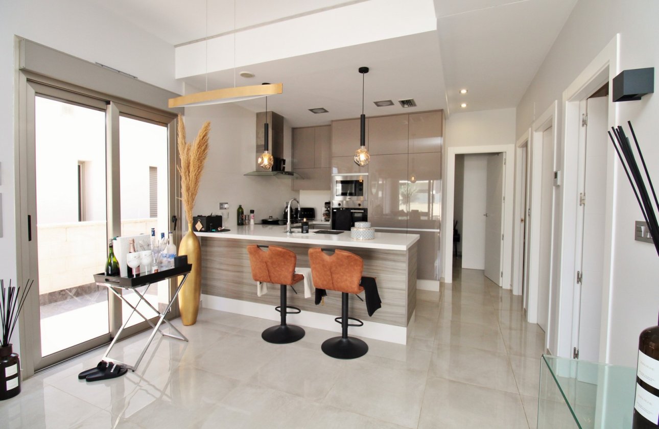 Reventa - Villa - Villamartin - Villamartín
