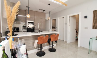 Reventa - Villa - Villamartin - Villamartín