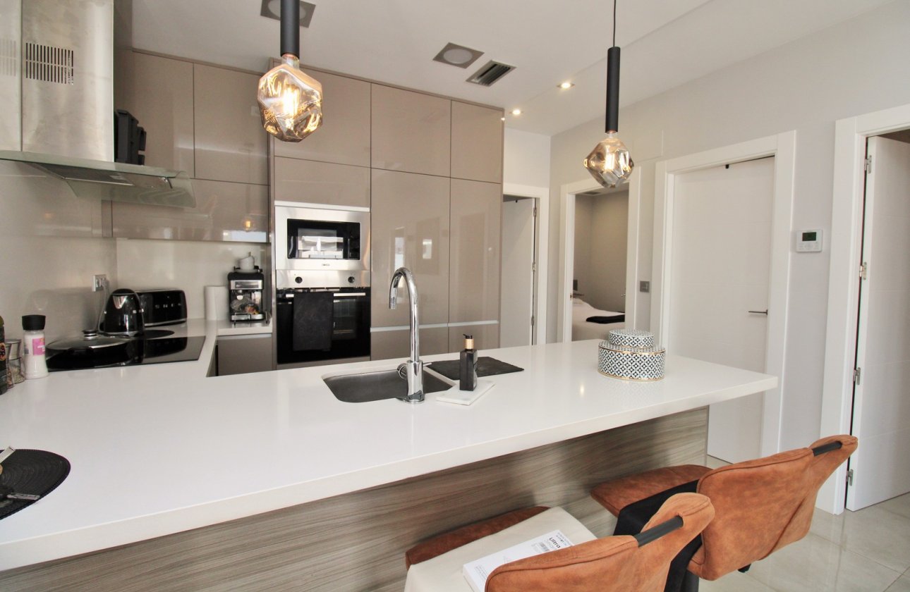 Reventa - Villa - Villamartin - Villamartín