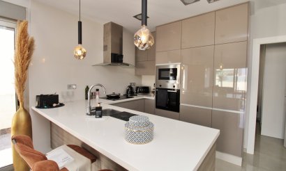 Reventa - Villa - Villamartin - Villamartín