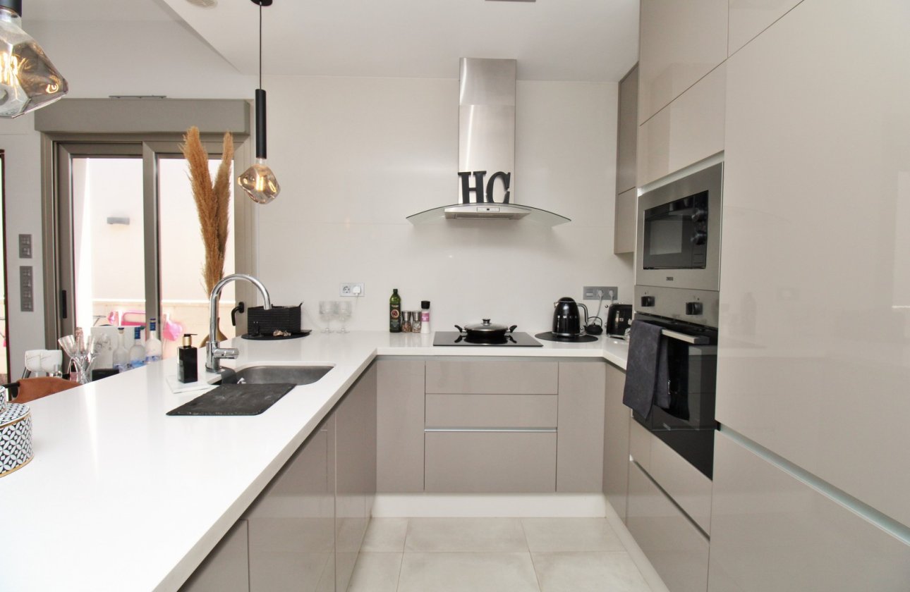 Reventa - Villa - Villamartin - Villamartín