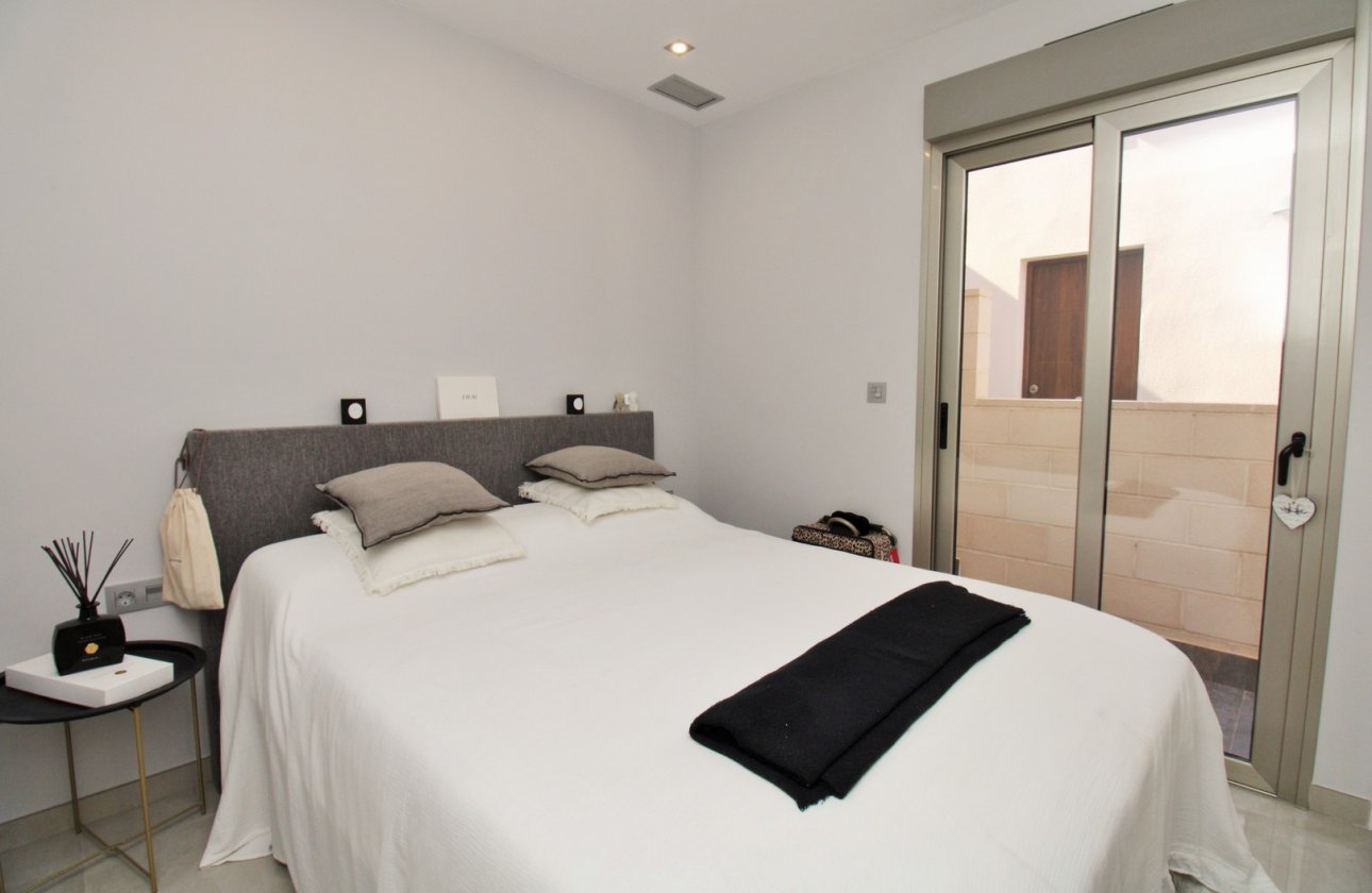 Reventa - Villa - Villamartin - Villamartín