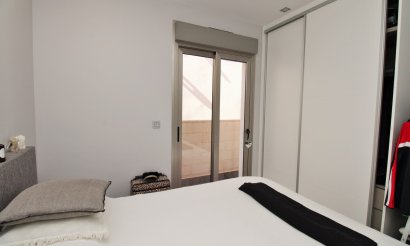Reventa - Villa - Villamartin - Villamartín