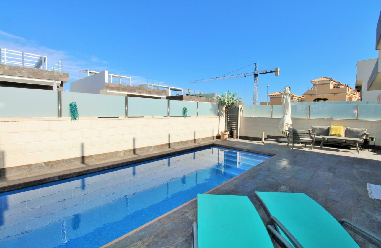 Reventa - Villa - Villamartin - Villamartín