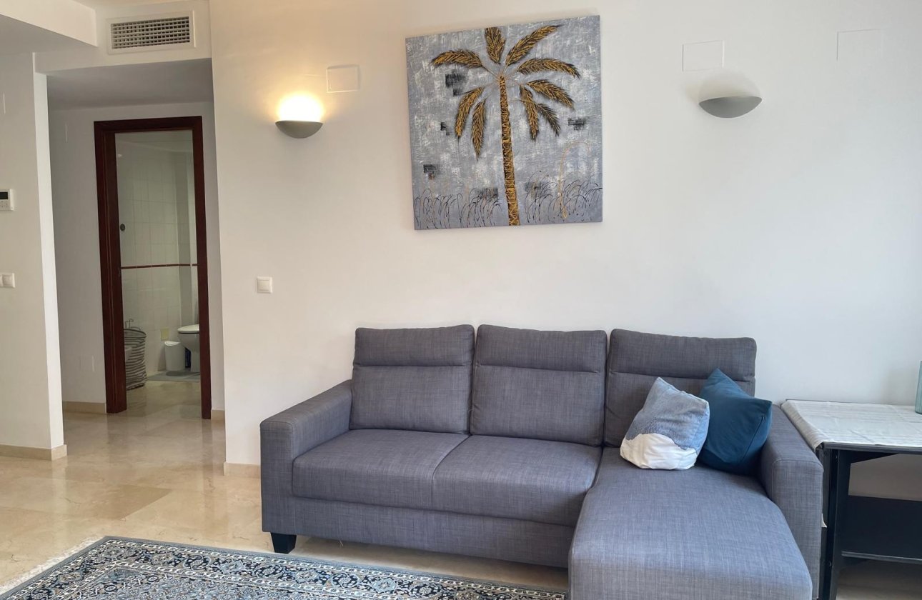 Resale - Apartment / flat - Torrevieja - Punta Prima