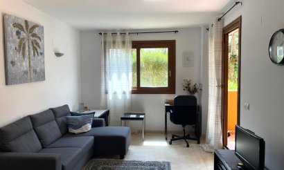 Resale - Apartment / flat - Torrevieja - Punta Prima