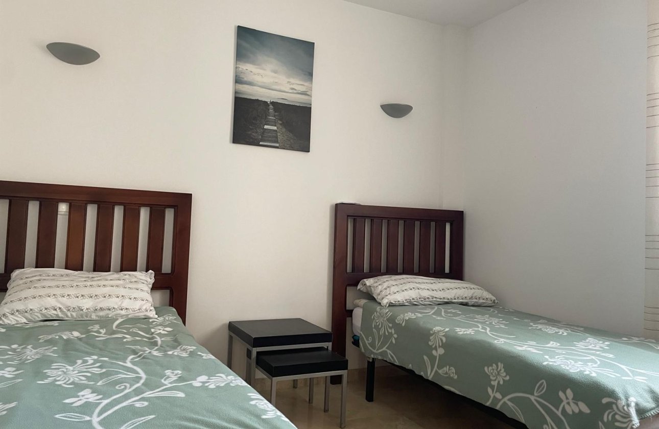 Resale - Apartment / flat - Torrevieja - Punta Prima