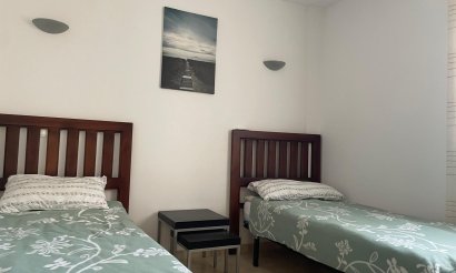 Resale - Apartment / flat - Torrevieja - Punta Prima